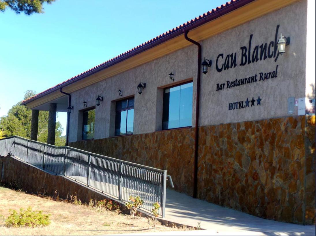 Hotel Restaurant Cau Blanch Useras Exterior foto